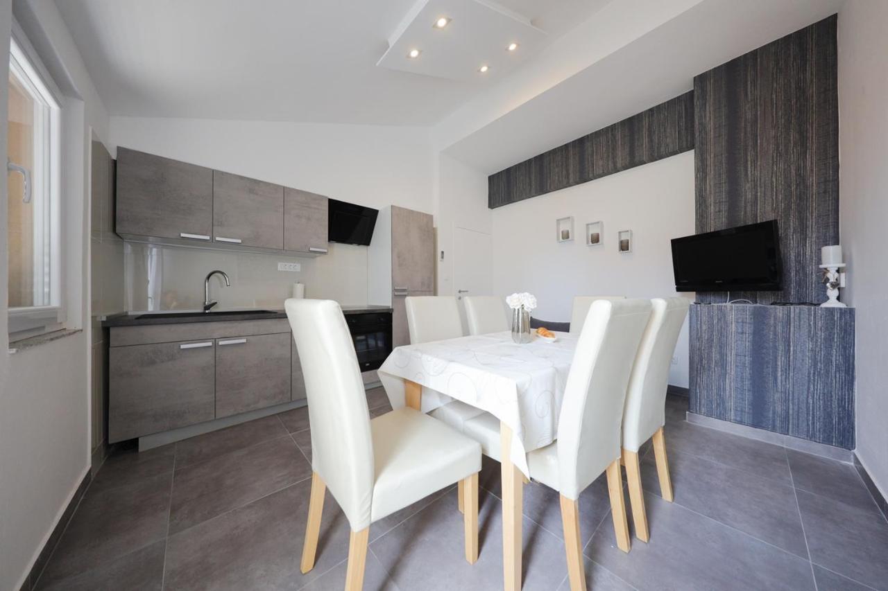 Skara Apartmán *